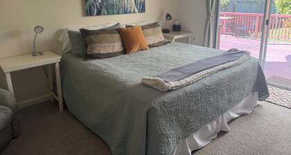 Spacious house in marvelous Healdsburg close to town