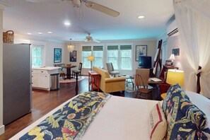 Desk, internet, bed sheets