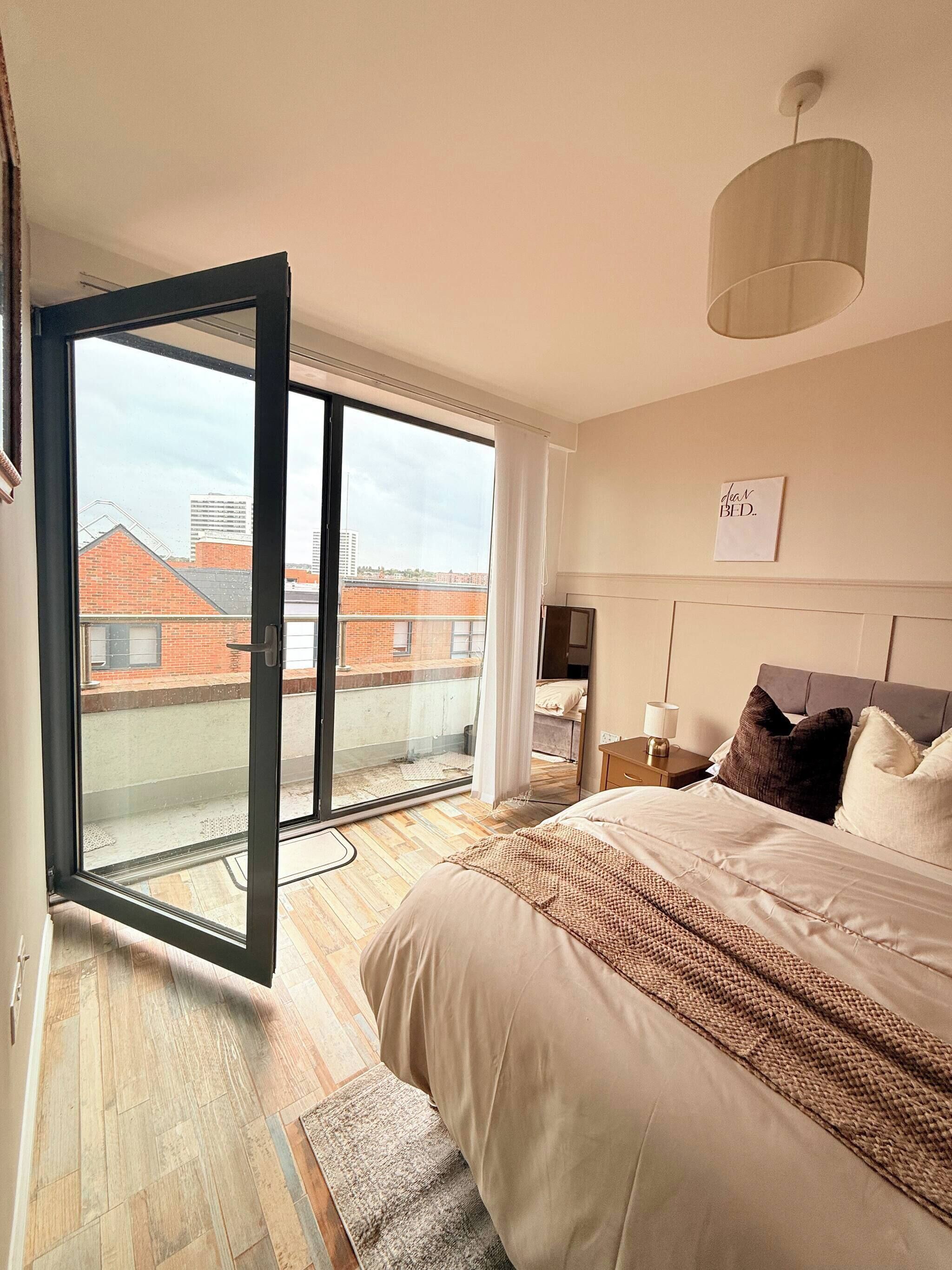 アパートメント 2 ベッドルーム バリアフリー バルコニー | 2 室のベッドルーム