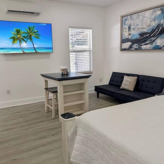 Blossom Suite By Tampa Bay Hotspots & Airport! - Tampa