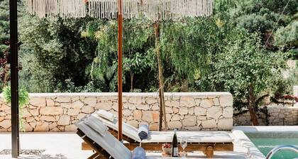 Villa Nerithra, Private Pool and Garden, Furnished Terrace, Vathy, Ithaca