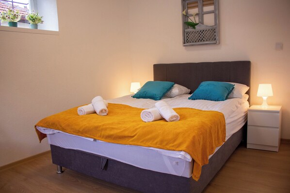 1 bedroom, iron/ironing board, WiFi, bed sheets