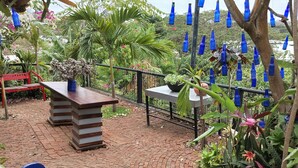 Terrace/patio - Nature, calm and comfort in a chalet close to everything but far from noise. (Guayaquil)