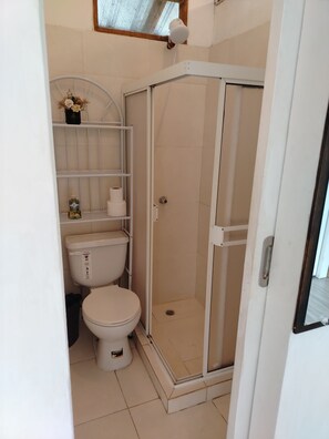 Håndklær, såpe og toalettpapir