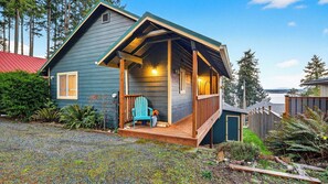 House (1 Bedroom) | Interior - Cozy Whidbey Island Home Near Langley Waterfront & Dining Tideview by Avantstay (Langley)