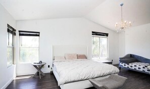 4 bedrooms - Perfect 4-bedroom house in Oxnard for your next getaway (Oxnard)