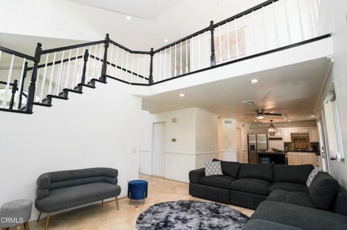 Perfect 4-bedroom house in Oxnard for your next getaway