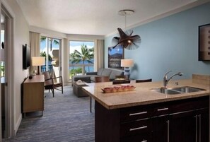 TV, offices, computer monitors, printers - 2 The Westin Kaanapali Ocean Beachfront Resort Villas (Lahaina)