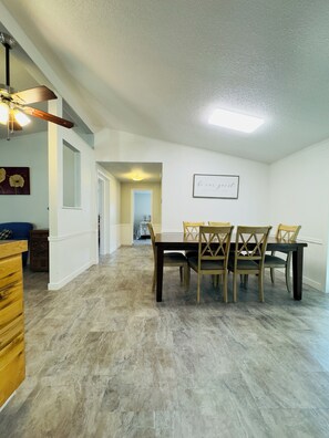 Dining - Restful, 2b/1b Unit along the Gasconade River (Richland)