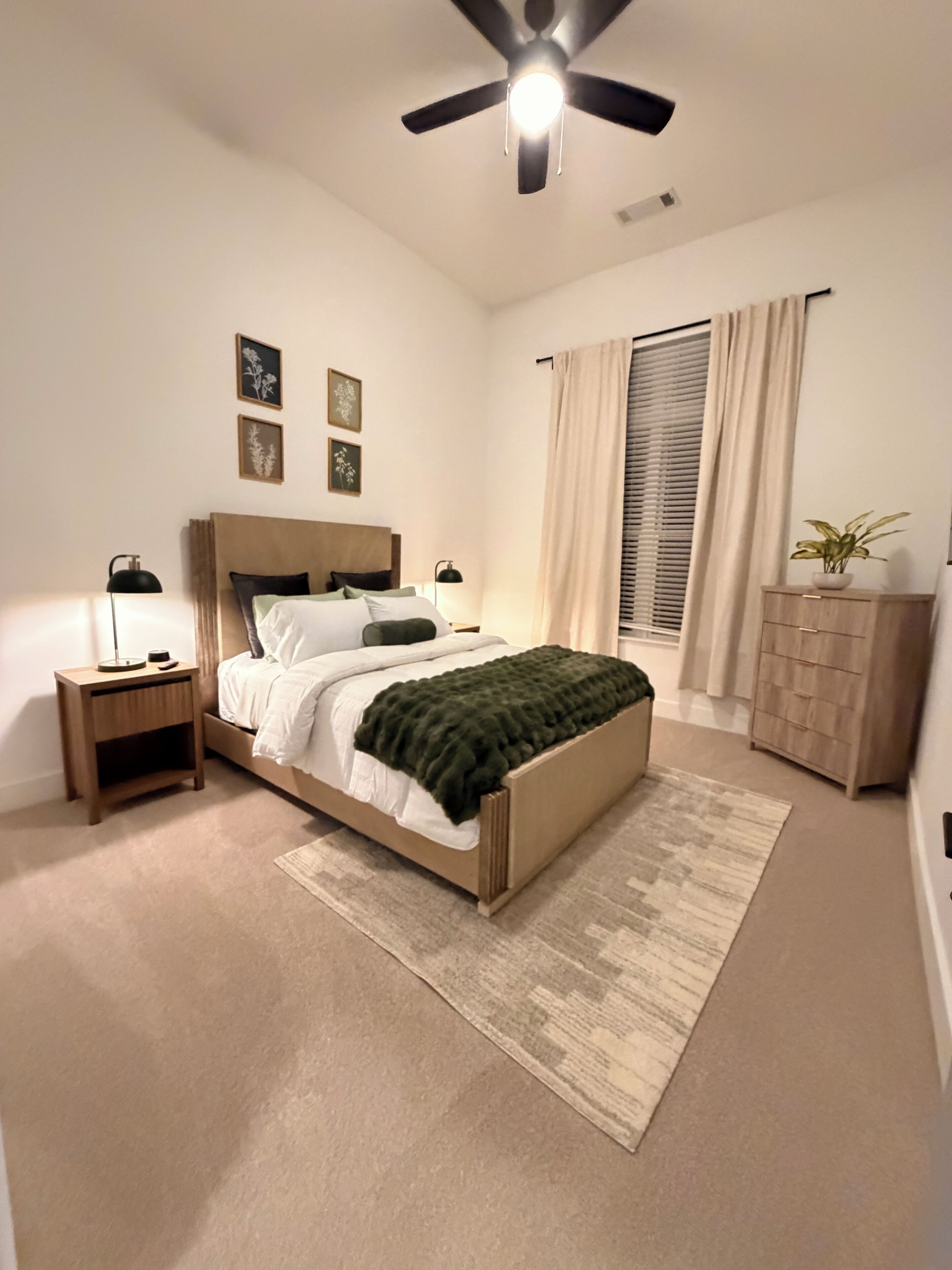 1 soverom, strykejern/-brett, wi-fi (inkludert) og sengetøy