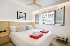 2 quartos, cofres nos quartos, ferros/tábuas de passar roupa