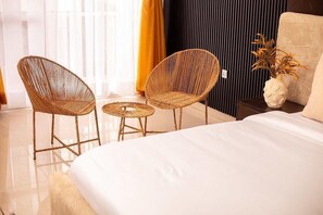 4 slaapkamers, een strijkplank/strijkijzer, gratis wifi, beddengoed