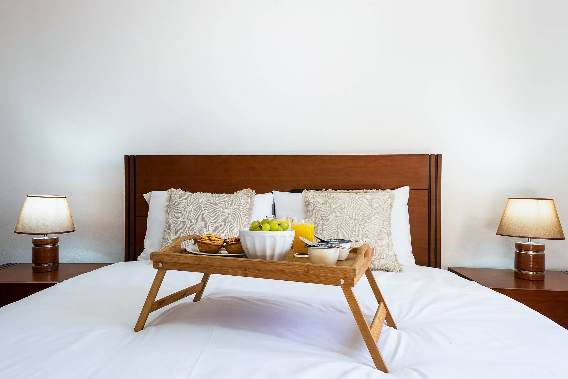 4 bedrooms, iron/ironing board, Internet, bed sheets