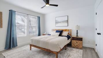 4 bedrooms, desk, iron/ironing board, travel crib