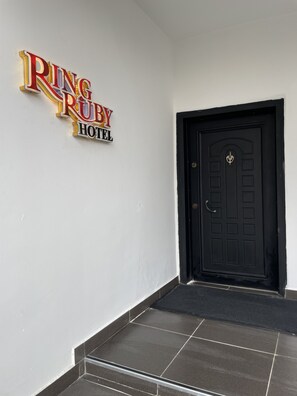 Front of property - Ringruby Hotel Value County (Lekki)
