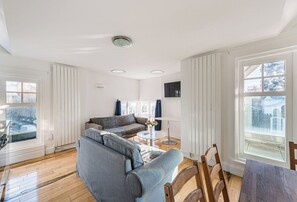 Living area - Lovely 2 bedroom on Battersea (London)