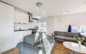 Interior - Lovely 2 bedroom on Battersea (London)