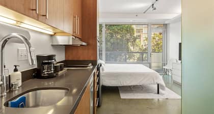 Studio apt walkable to Oracle Park