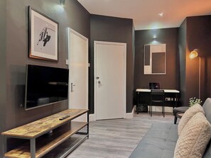 Living area - Shoreditch Central 2 Bedroom Apartment (London)
