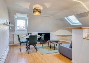 Dining - Nahiba, votre F2 avec vue sur Vieux-Marché (Rouen)