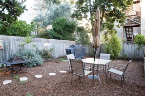 Outdoor dining - 1BR/1BA hidden gem walkable to MUNI - 15 min DT SF (San Francisco)