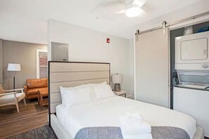 1 chambre, fer et planche à repasser, Wi-Fi, draps fournis