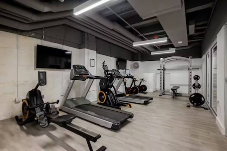Fitness facility. Steps from KC Streetcar - The Jazz
