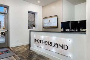 Lobby - Steps from the KC Streetcar - The Prohibition (Kansas City)