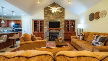 Smart-tv och eldstad