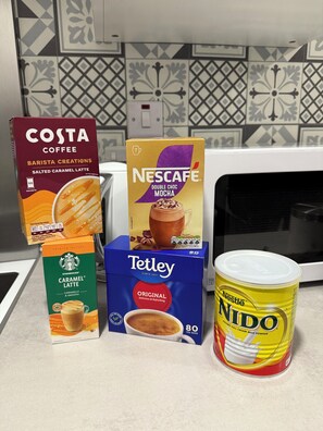 Food and drink - Stylish Modern Gatwick
Studio, Free Parking, Free WIFI (Crawley)