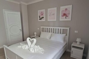 Una cassaforte in camera, culla da viaggio, Wi-Fi gratuito, lenzuola