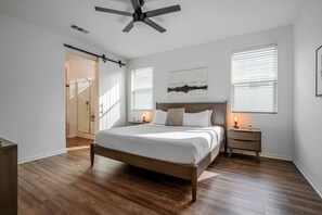 WiFi, bed sheets - The Cozie Desert Oasis (Indio)