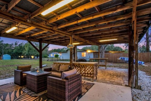 Moonlit Tiny Escape  • Hot Tub, Hammock & Fire Pit