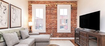 The 1930 - Short Stays on Market