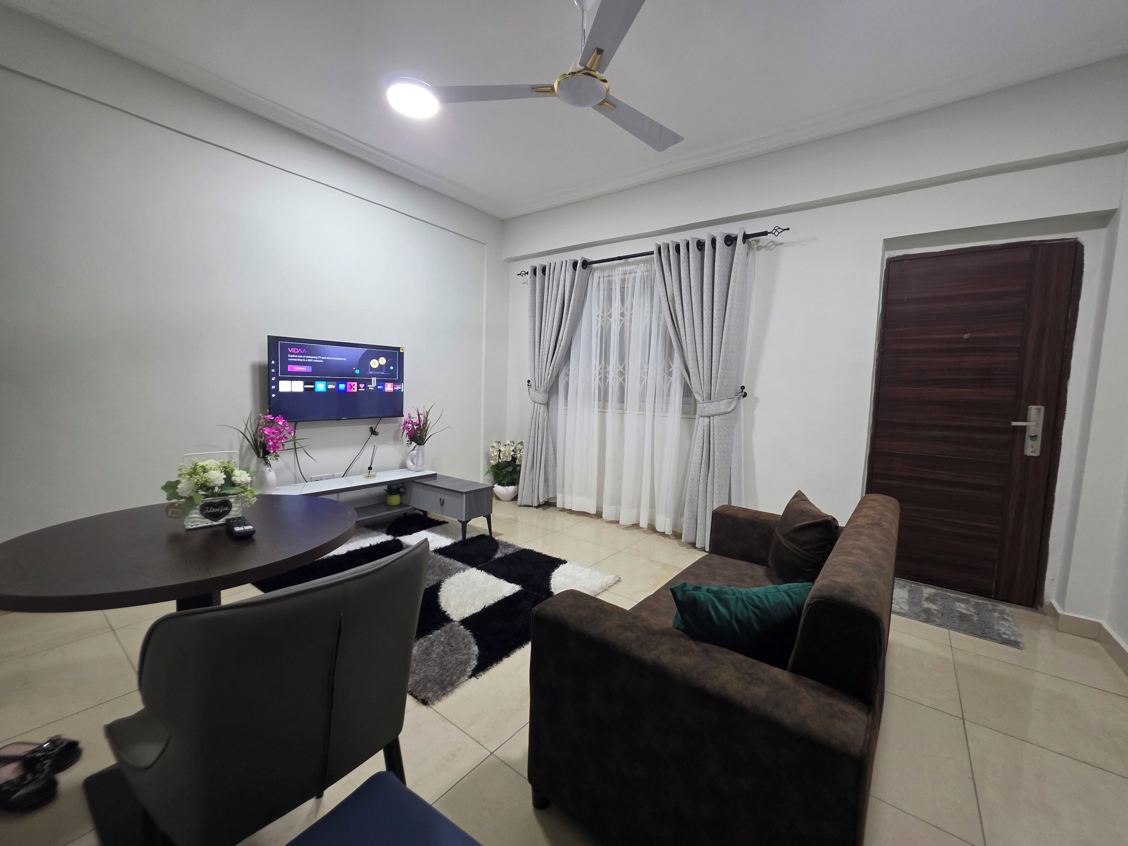 Deluxe Apartment, Mountain View | Living area