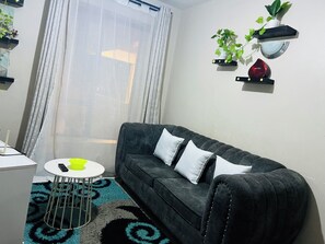 Living area - Clean Modern 1BR near TRM Mall off Thika Road
Perfect for long and Short stays. (Nairobi)