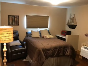 1 habitación, internet y ropa de cama