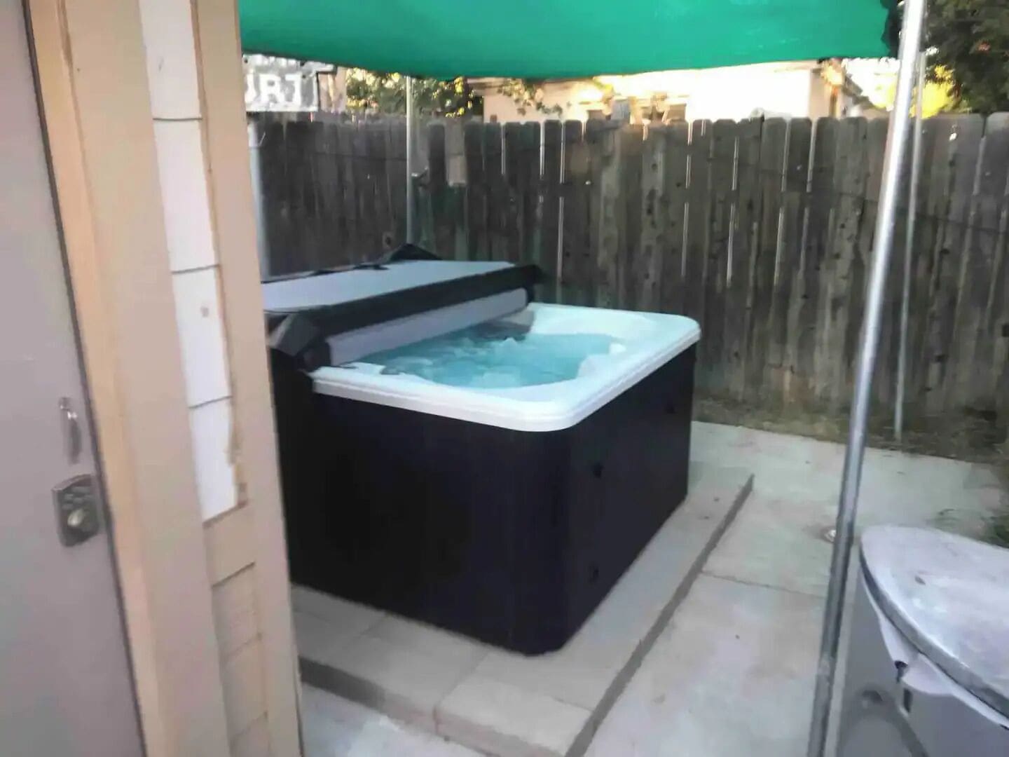 Bain à remous extérieur