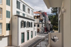 Property grounds - With patio, in Funchal city centre - AL'gria I (Funchal)
