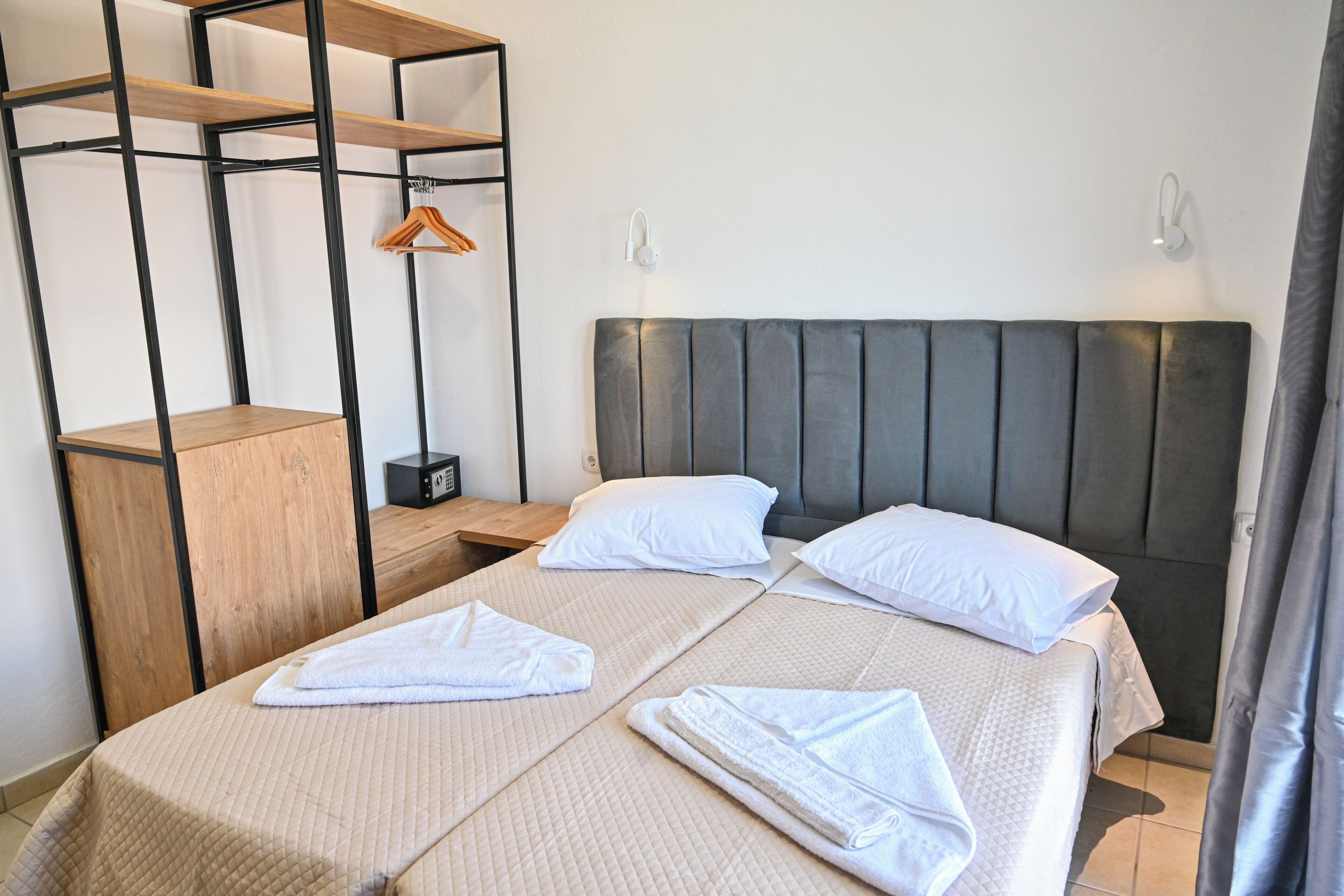 Standard Triple Room, Patio, Sea View