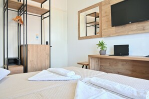 Standard Single Room | In-room safe, blackout drapes, free WiFi, bed sheets
