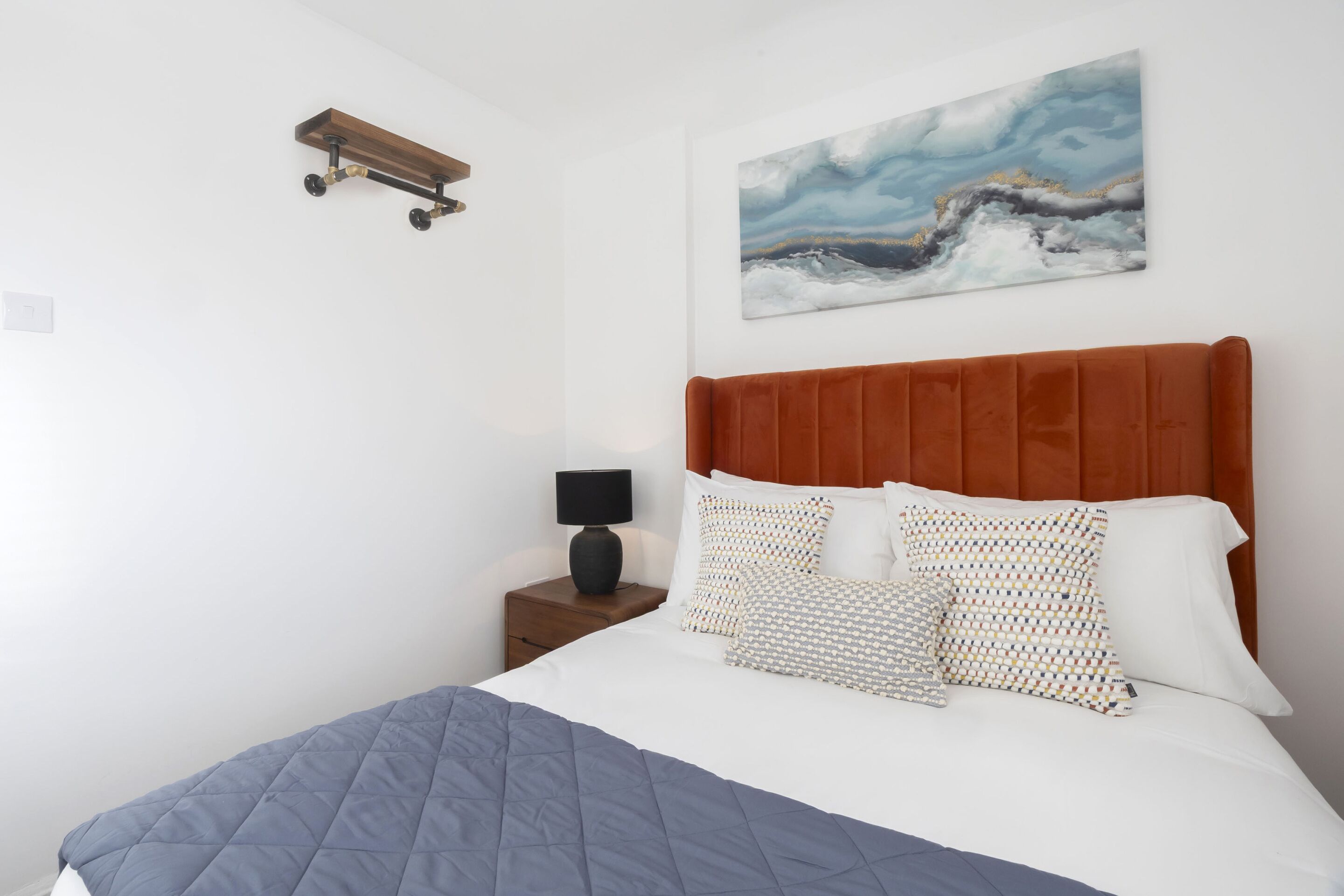 3 bedrooms, iron/ironing board, free WiFi, bed sheets