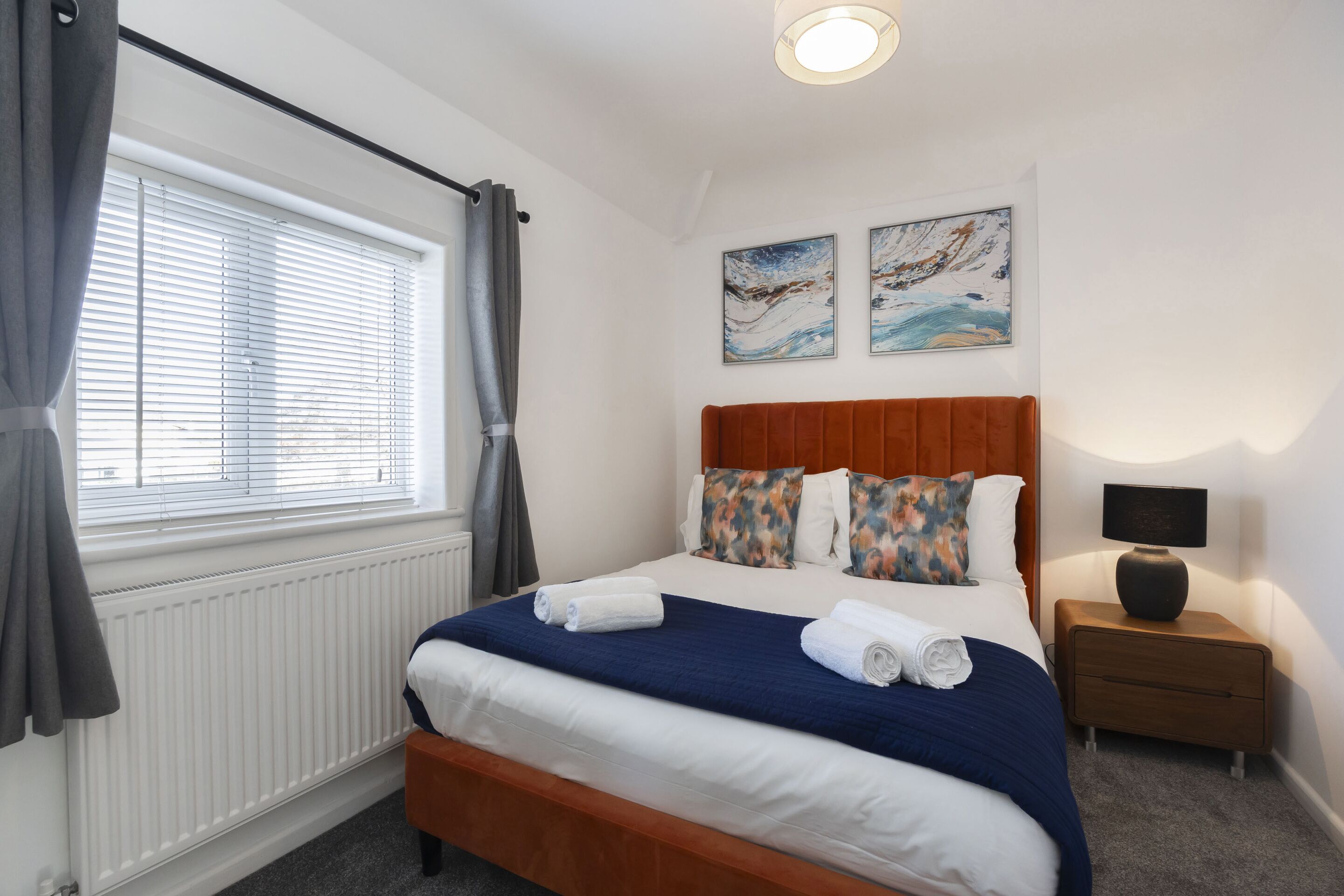 3 bedrooms, iron/ironing board, WiFi (free), bed sheets
