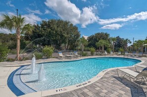 Pool - 2 beach accesses in walking distance! ~1 bd/2ba on 30A~Sleeps 4! (Santa Rosa Beach)