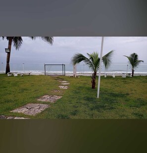 Property grounds - Beachfront Condo w/ Ocean View, Pool + Steps to Cabarete Beach (Cabarete)