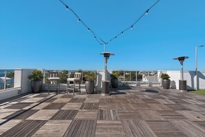 Terrace/patio - The Pointe Sea Paradise123 2Br/ 2 Ba!! HOT TUB! (Inlet Beach)