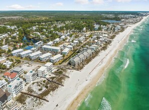 Beach - 3 bed/ 3 ba~Complimentary tram to beach! 2 Pools! (Santa Rosa Beach)
