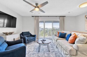 Smart TV - 3 bed/ 3 ba~Complimentary tram to beach! 2 Pools! (Santa Rosa Beach)