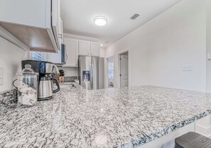 Fridge, microwave, oven, stovetop - 2 Bd/2 Ba~Sleeps 6~Walking distance to the beach! (Santa Rosa Beach)