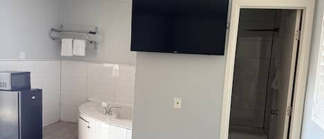 Luxury Room, 1 King Bed | Free WiFi